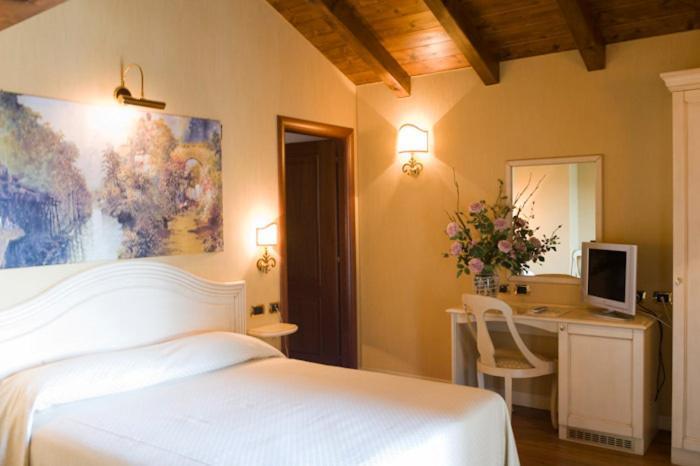 Albergo Da Nando Mortegliano Exteriör bild