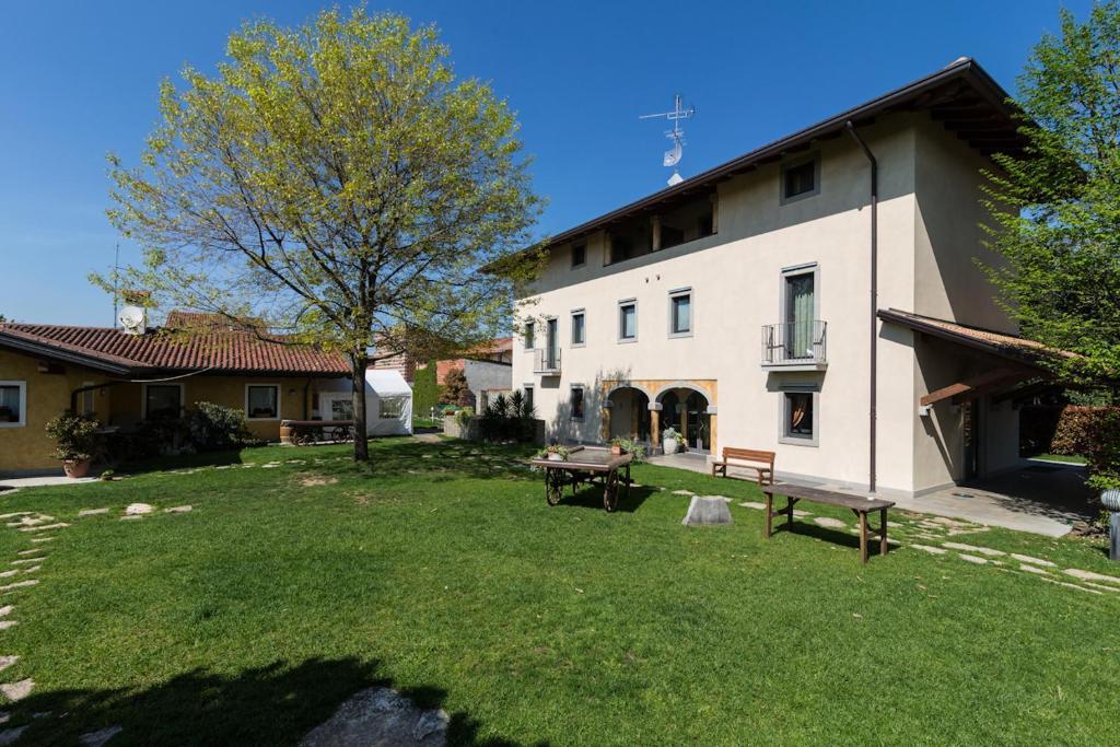 Albergo Da Nando Mortegliano Exteriör bild